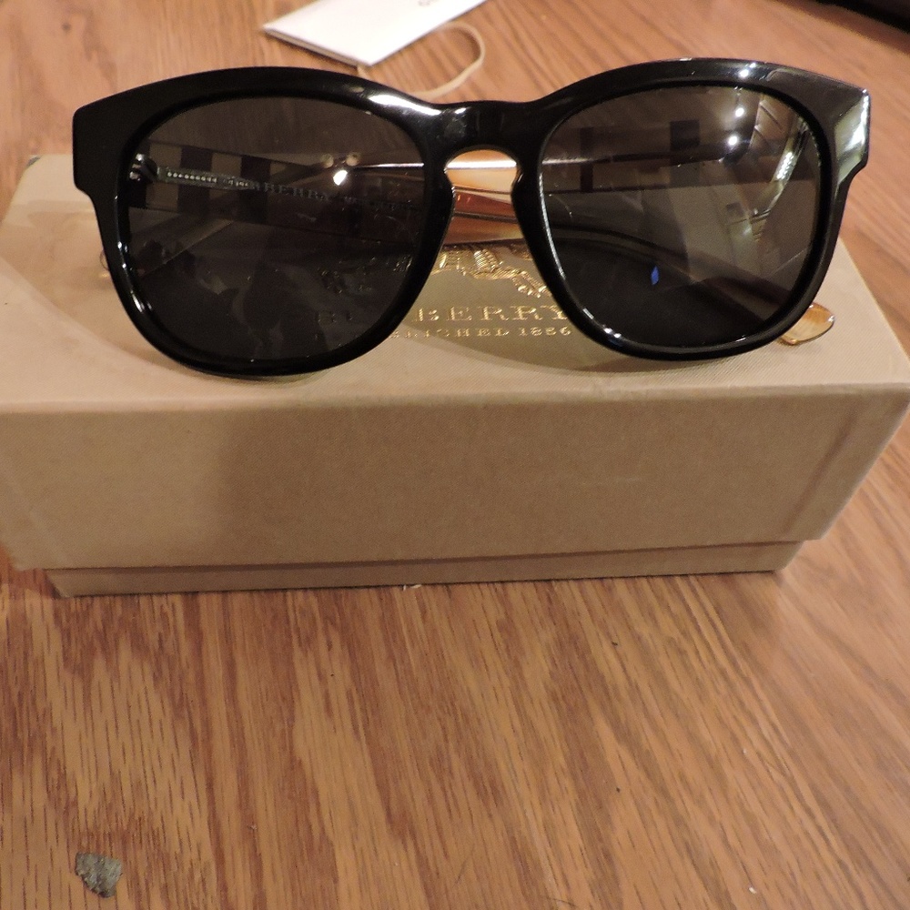 Burberry Sunglasses